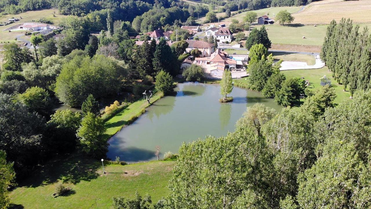 Le Domaine De L'Etang De Sandanet Issac Eksteriør bilde